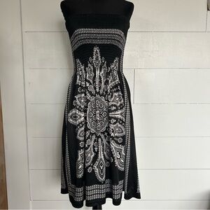 Venus Strapless Smocked-Bust Flex-Fit B&W Mandala/Totem Medallion Print Dress